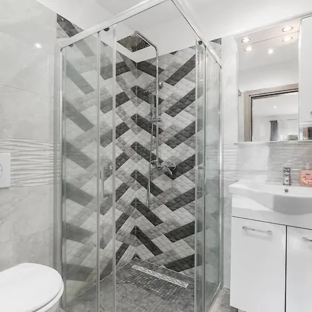 招待所 Alice 波雷奇